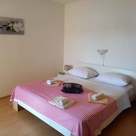 Levanda Apartment *