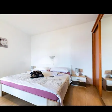 Levanda Apartment *